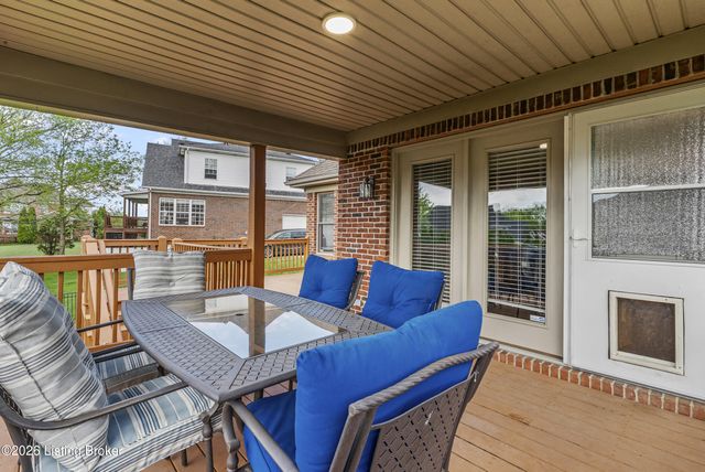 1216 Blackthorn Rd, Louisville, KY 40299