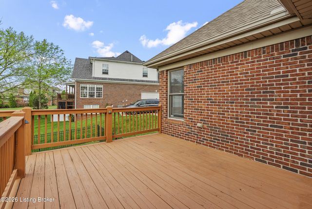 1216 Blackthorn Rd, Louisville, KY 40299