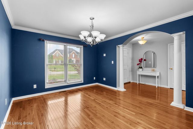 1216 Blackthorn Rd, Louisville, KY 40299