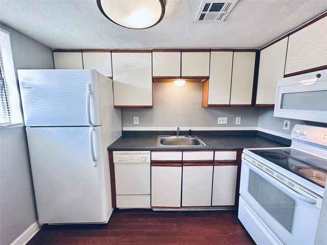 2500 Burleson RD 209, Austin, TX 78741