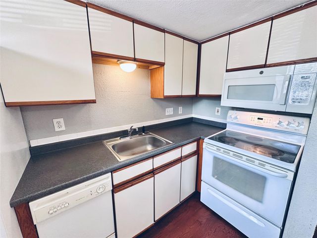 2500 Burleson RD 209, Austin, TX 78741