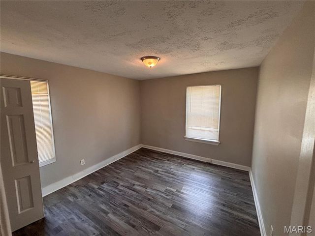 6765 Kenwood Drive, Northwoods, MO 63121