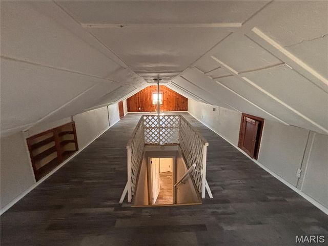 6765 Kenwood Drive, Northwoods, MO 63121