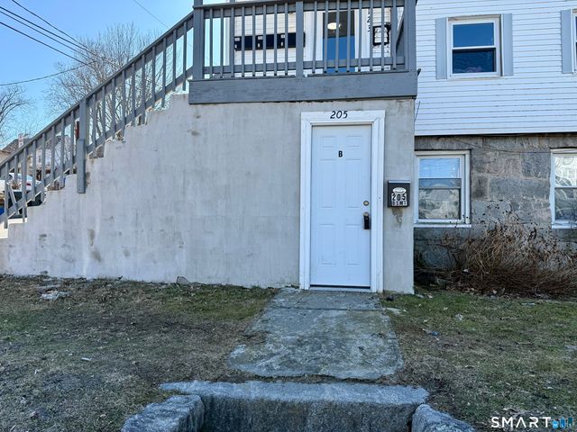 205 Shaw Street B, New London, CT 06320