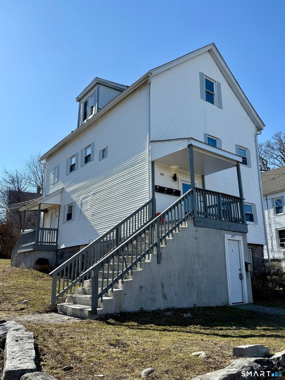 205 Shaw Street B, New London, CT 06320