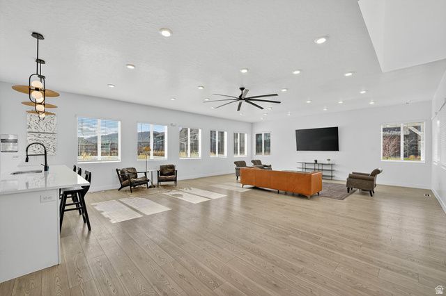 1154 E TRIDENT DR, Saratoga Springs, UT 84045