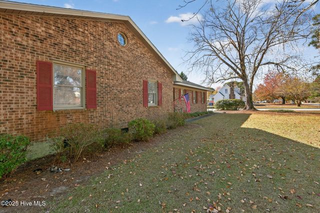 1205 Brookhaven Drive NW, Wilson, NC 27896