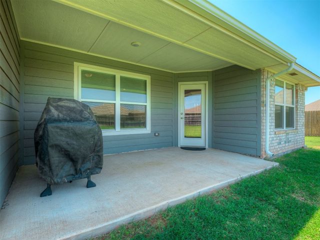 11117 SW 34th Terrace, Yukon, OK 73099