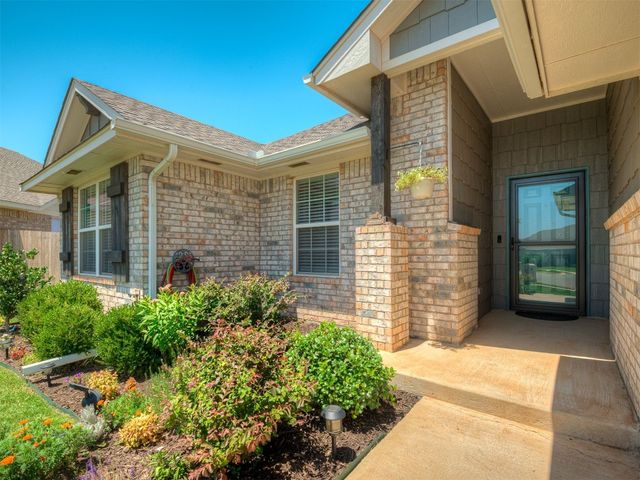 11117 SW 34th Terrace, Yukon, OK 73099