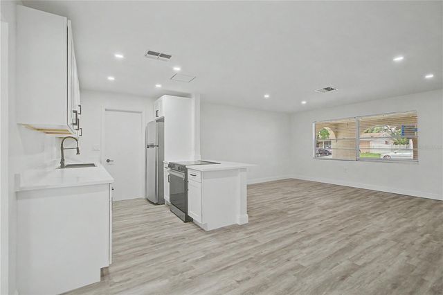 3 KANSAS STREET, Beverly Hills, FL 34465
