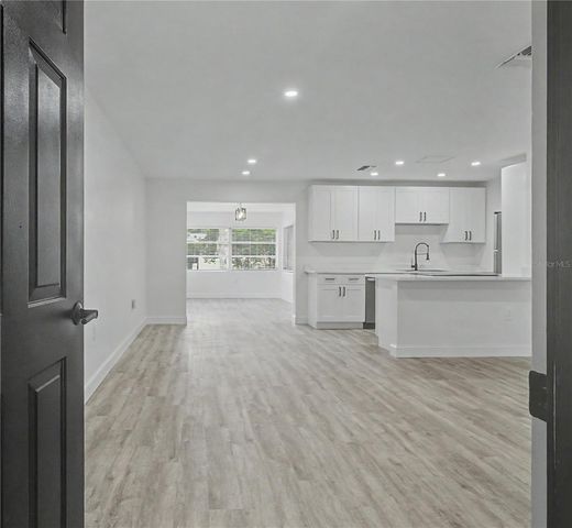3 KANSAS STREET, Beverly Hills, FL 34465