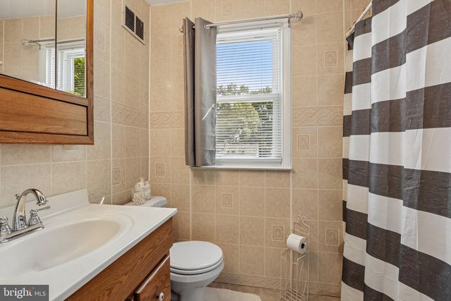 945 MYSTIC LN, West Norriton, PA 19403