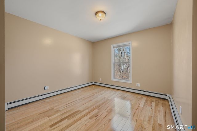 106 Oakwood Road, East Lyme, CT 06357