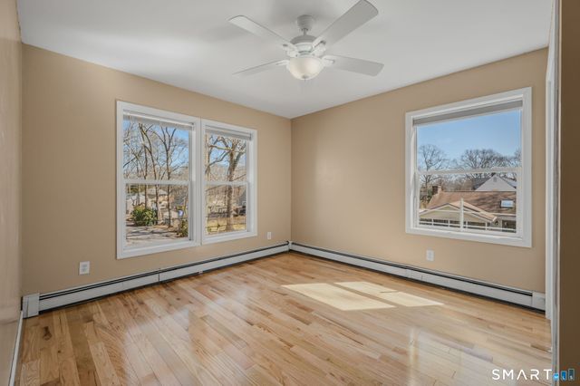 106 Oakwood Road, East Lyme, CT 06357