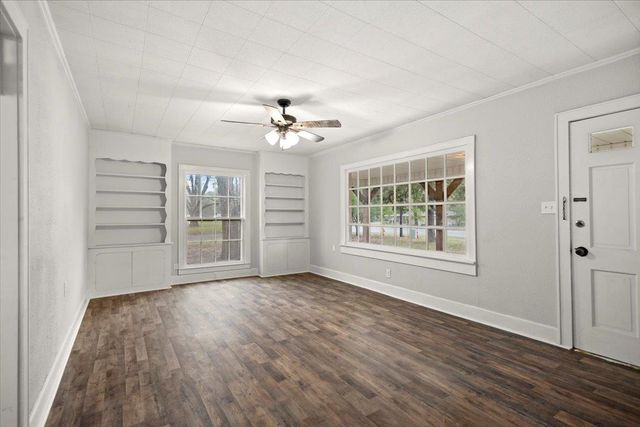 2707 Dudley Road, Kilgore, TX 75662