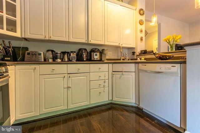 2519 GADSBY PL, Alexandria, VA 22311