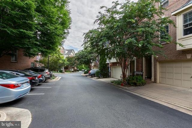 2519 GADSBY PL, Alexandria, VA 22311