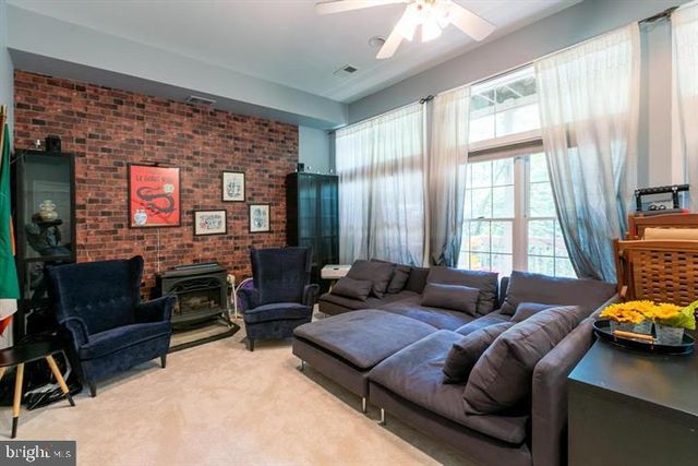 2519 GADSBY PL, Alexandria, VA 22311