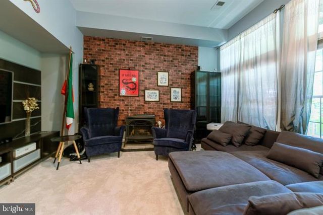 2519 GADSBY PL, Alexandria, VA 22311