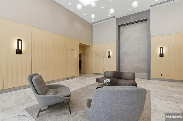 20 Newport Parkway 2012, Jersey City, NJ 07310