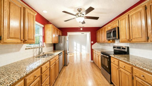 153 Candlelight Cove, Holly Lake Ranch, TX 75765