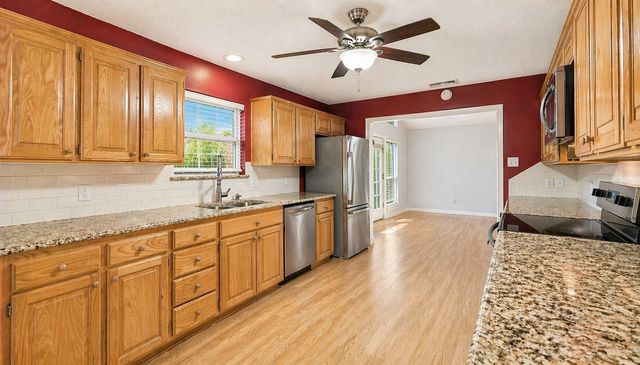 153 Candlelight Cove, Holly Lake Ranch, TX 75765