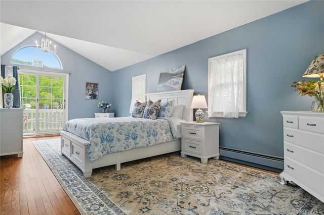 20 Point Drive S, Lake Peekskill, NY 10537