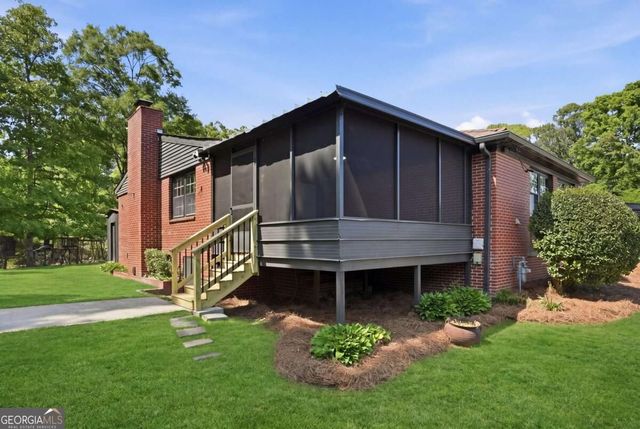 2880 Sherwood Road SE, Smyrna, GA 30082