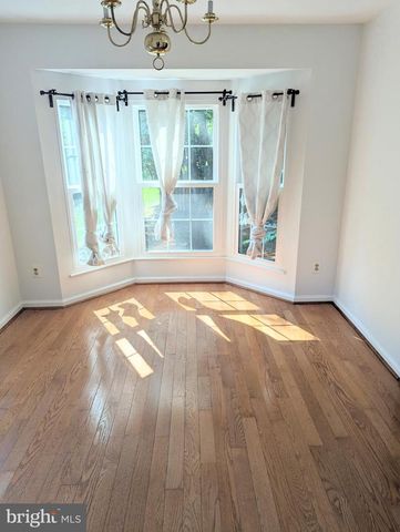 46582 BROADSPEAR TER, Sterling, VA 20165