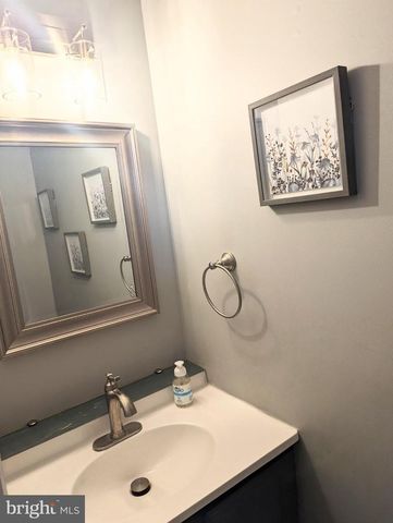 46582 BROADSPEAR TER, Sterling, VA 20165