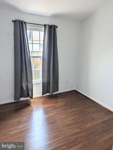 46582 BROADSPEAR TER, Sterling, VA 20165