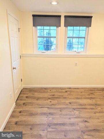 46582 BROADSPEAR TER, Sterling, VA 20165