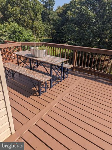 46582 BROADSPEAR TER, Sterling, VA 20165