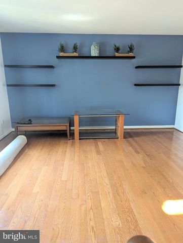 46582 BROADSPEAR TER, Sterling, VA 20165