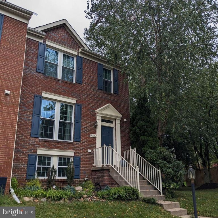 46582 BROADSPEAR TER, Sterling, VA 20165