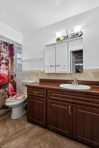 834 NW 115th St, Miami, FL 33168