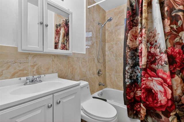 834 NW 115th St, Miami, FL 33168