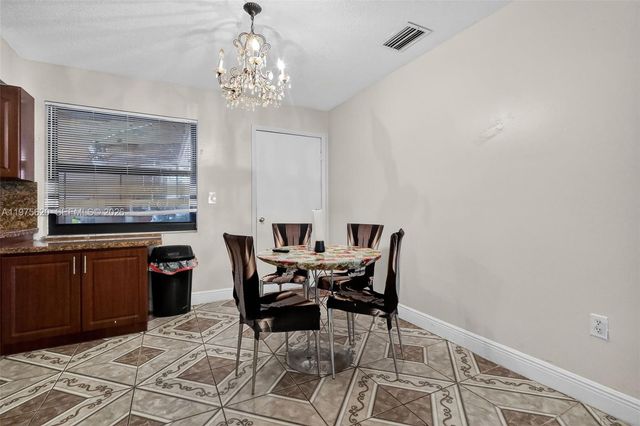 834 NW 115th St, Miami, FL 33168