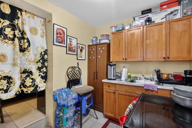 834 NW 115th St, Miami, FL 33168