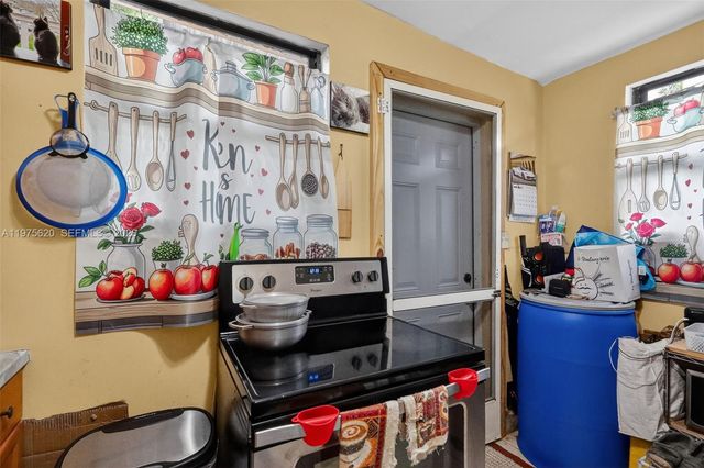 834 NW 115th St, Miami, FL 33168