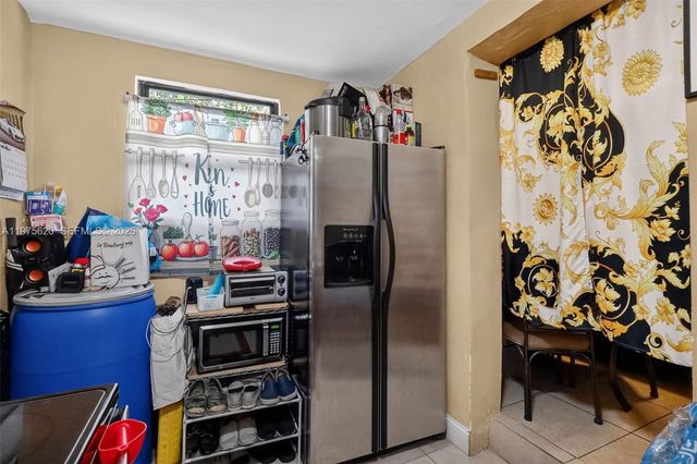 834 NW 115th St, Miami, FL 33168