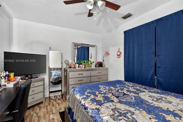 834 NW 115th St, Miami, FL 33168