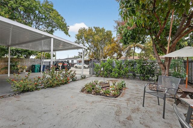 834 NW 115th St, Miami, FL 33168