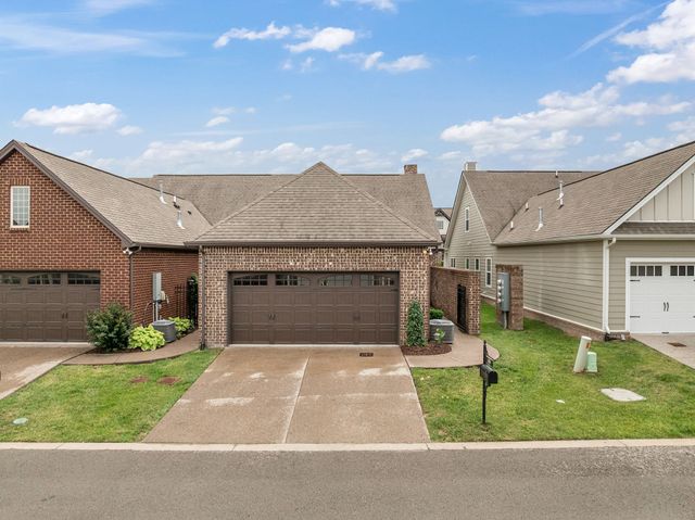 638 Weybridge Dr, Nolensville, TN 37135