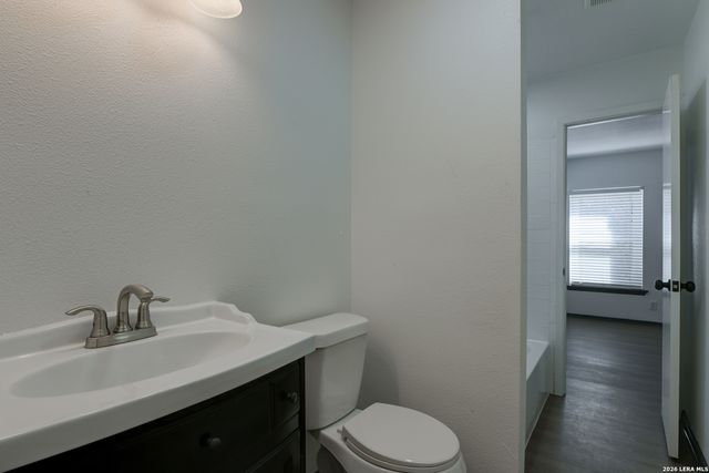 3218 JENKINS DR, San Antonio, TX 78247