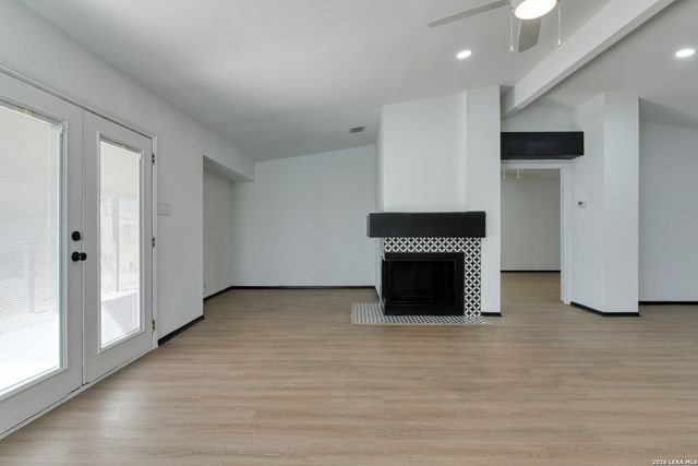 3218 JENKINS DR, San Antonio, TX 78247