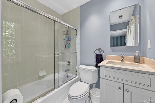 17 Ingleside Lane 31B, White Plains, NY 10605