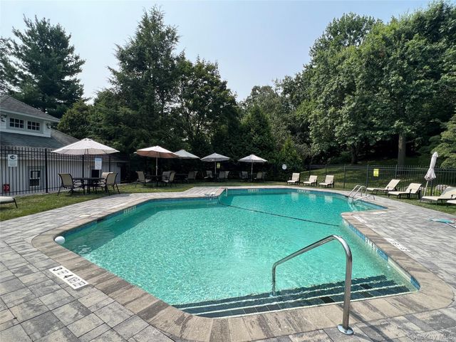 17 Ingleside Lane 31B, White Plains, NY 10605
