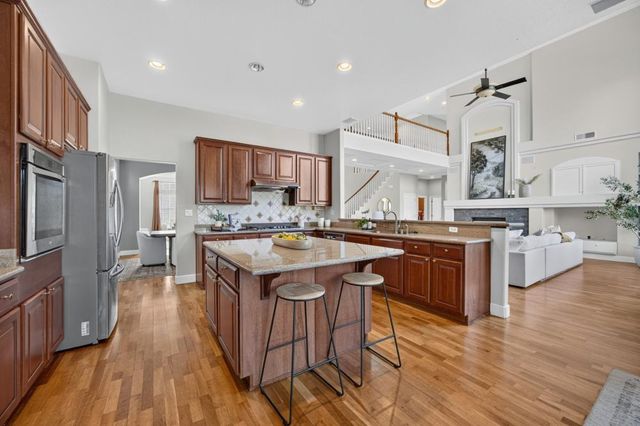 1511 Heredia Dr, Roseville, CA 95747