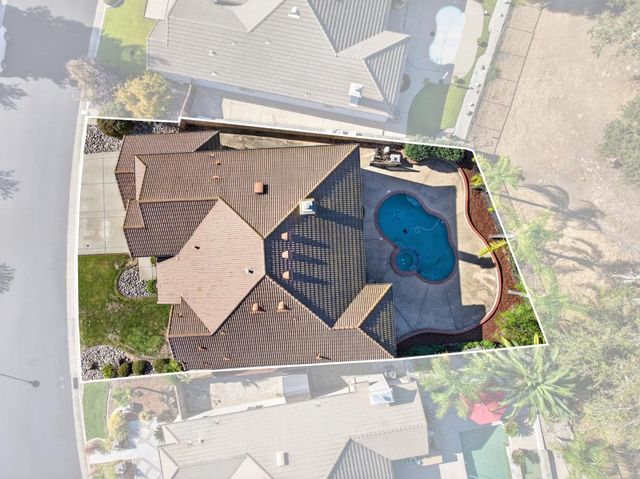 1511 Heredia Dr, Roseville, CA 95747
